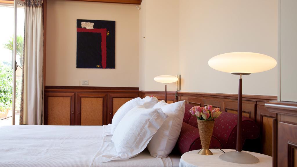 Rental In Rome - Fontana Di Trevi Penthouse Eksteriør billede